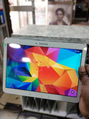 Samsung Galaxy Tab 4 8.0 3G 16 GB White - main view