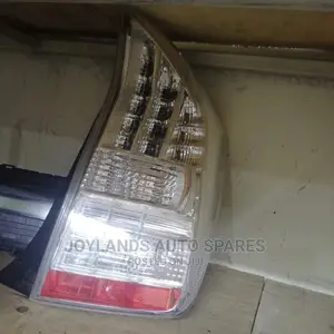 Tail Lamp Toyota Prius 2010