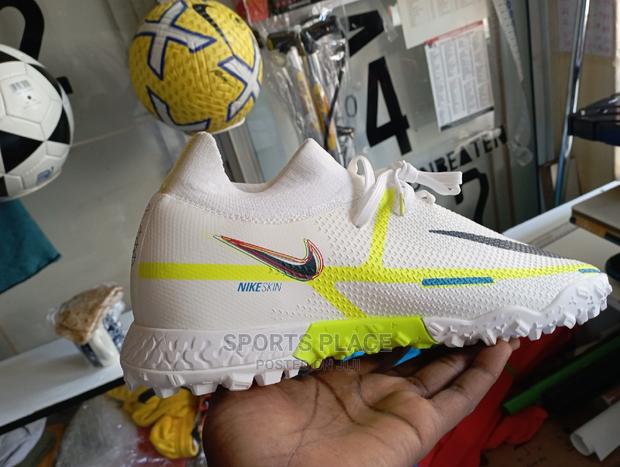 Latest Phantom GT2 Football Trainers Boots - thumbnail 5