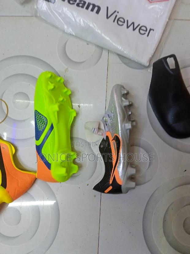 Kids Soccer Boots - thumbnail 3