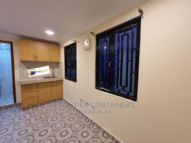 Spacious Bedsitter - thumbnail 3