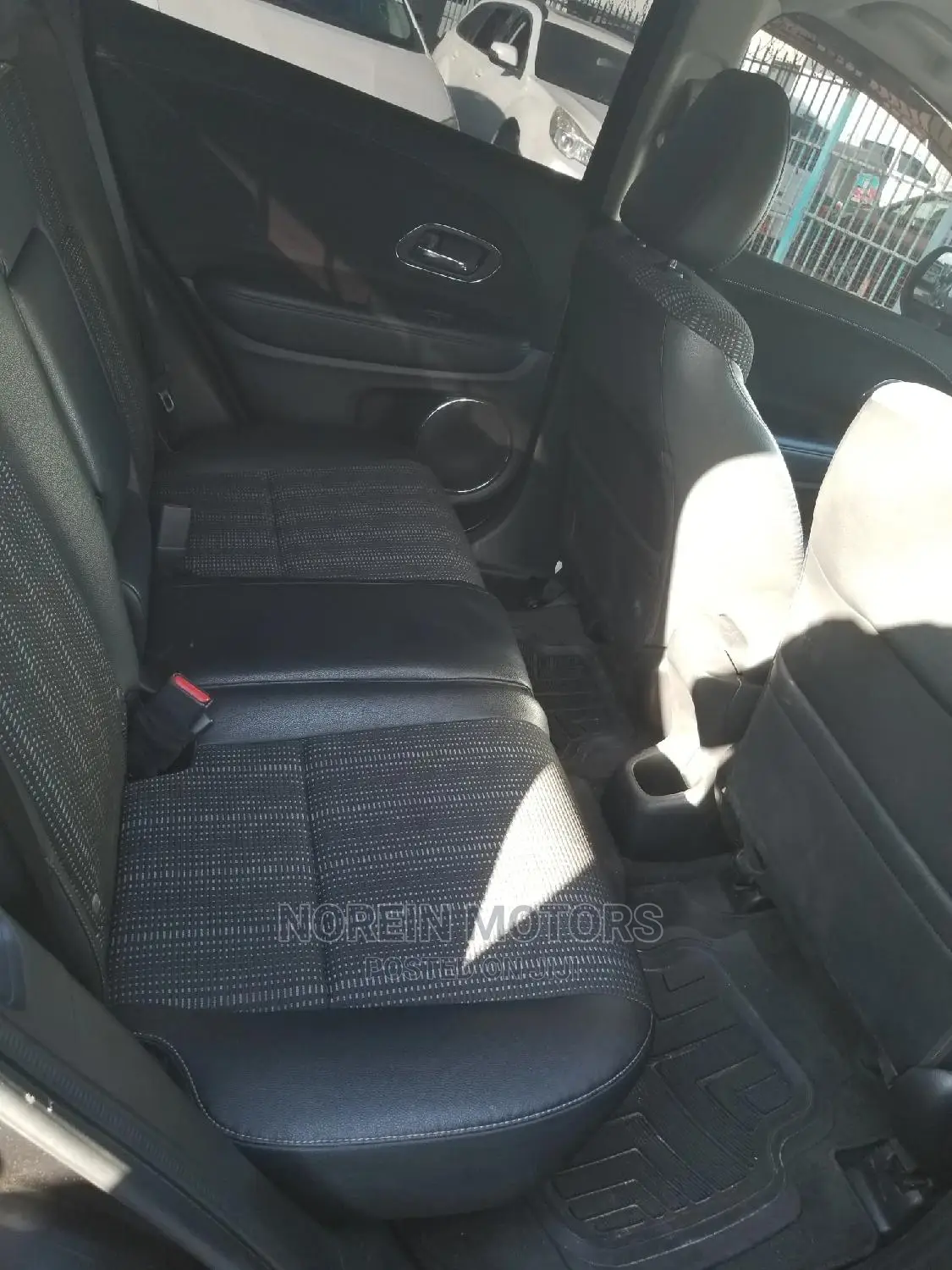 Honda Vezel 1.5 4WD 2015 Black