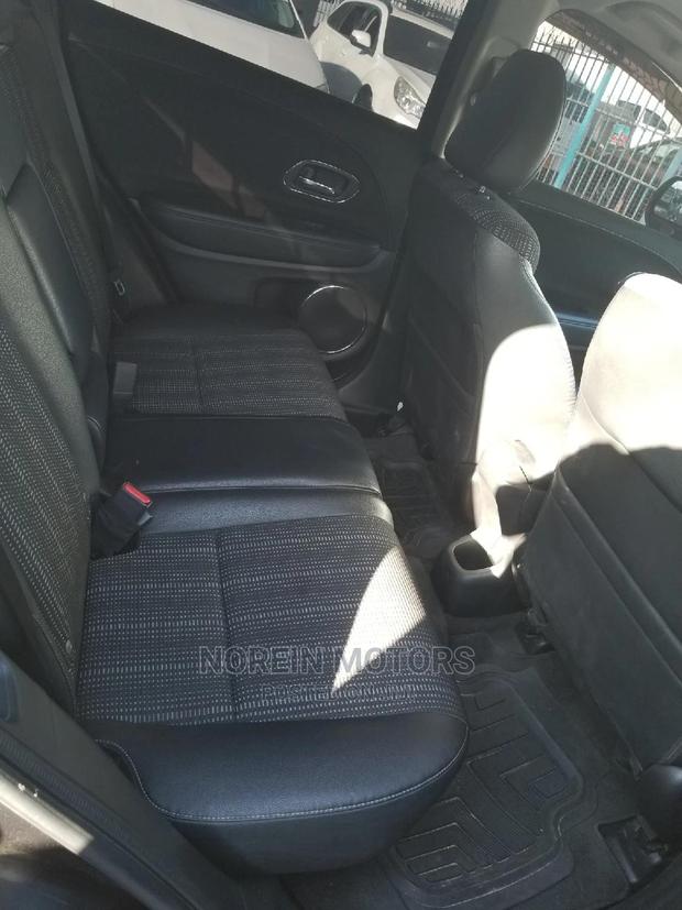 Honda Vezel 1.5 4WD 2015 Black - thumbnail 6