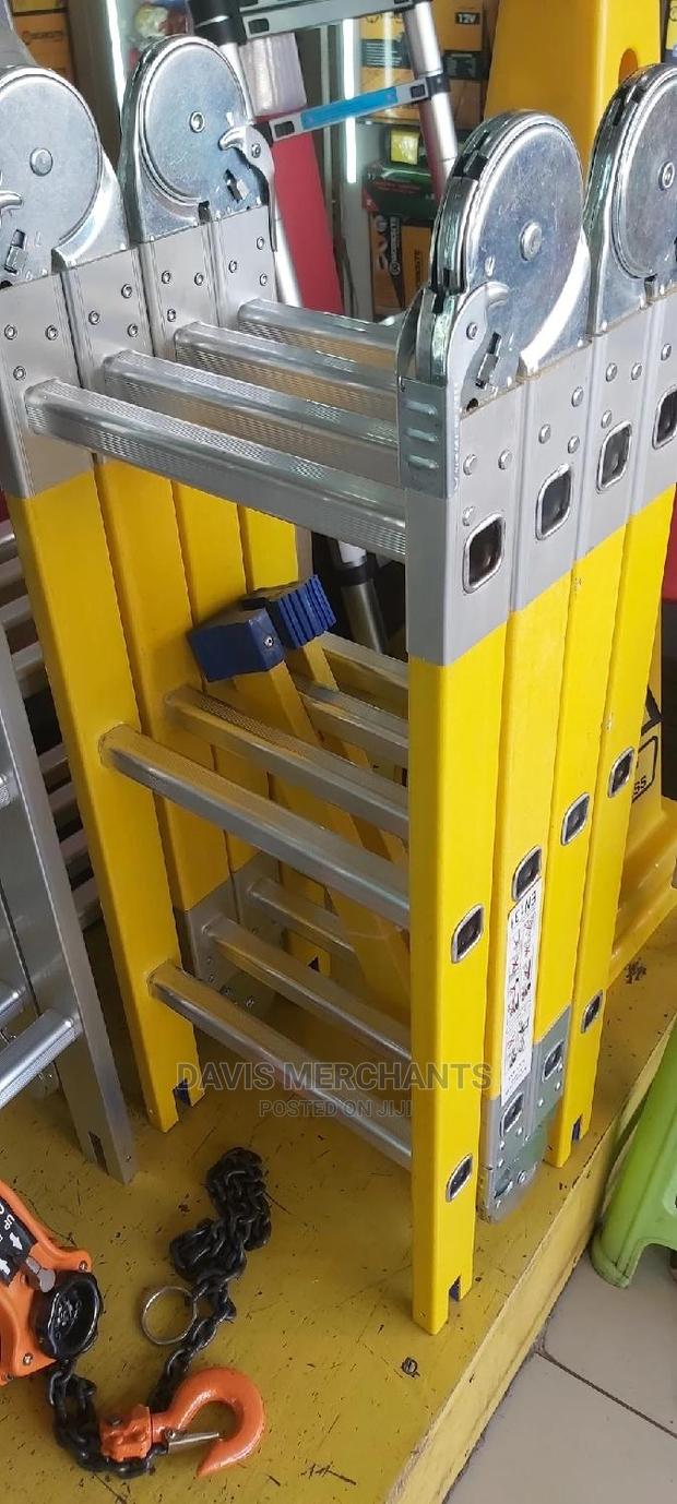 Fibre Glass Ladder 4M High 3 Floods - main view