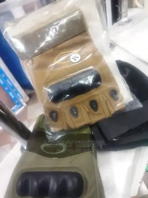 Gloves Millitary Type. Quality Type