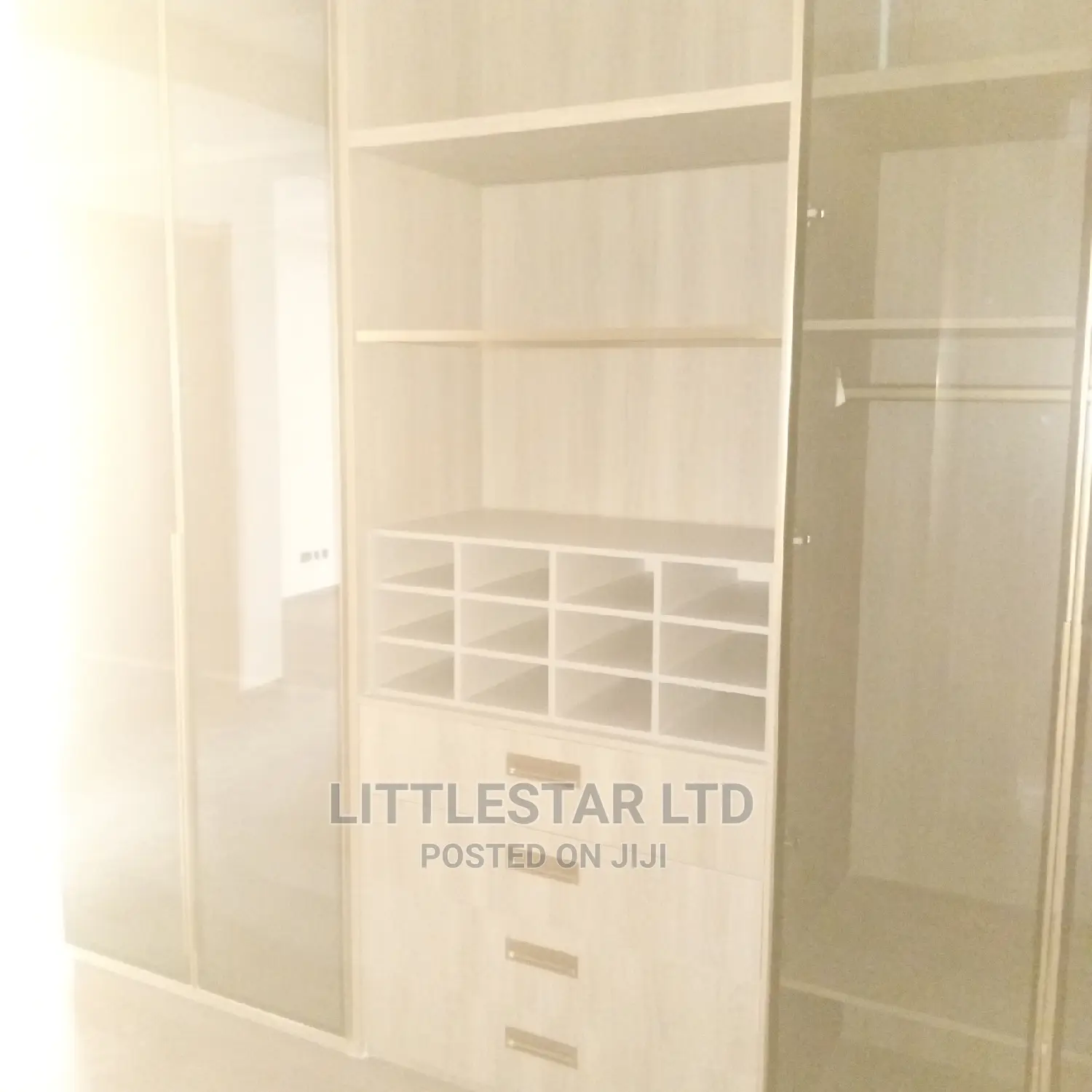 6bdrm Villa in Lavender Villa, Muthangari for Sale