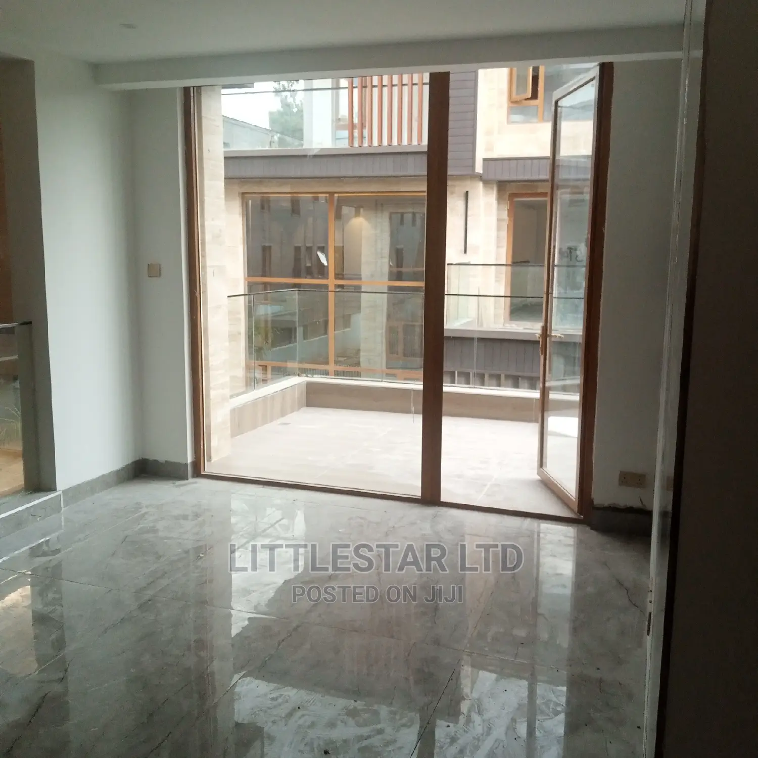 6bdrm Villa in Lavender Villa, Muthangari for Sale