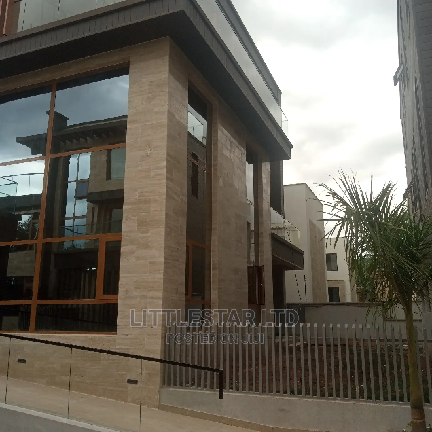 6bdrm Villa in Lavender Villa, Muthangari for Sale