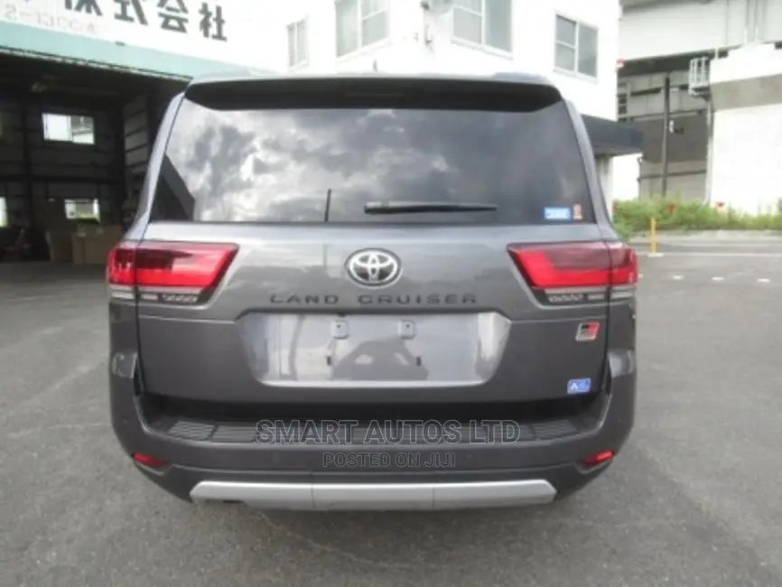 New Toyota Land Cruiser 2021 Gray