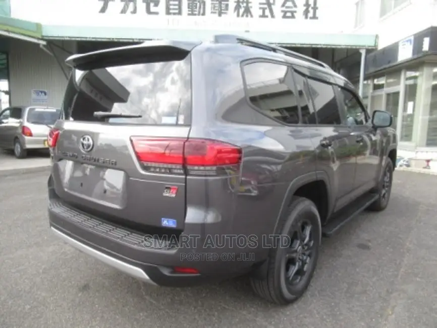 New Toyota Land Cruiser 2021 Gray