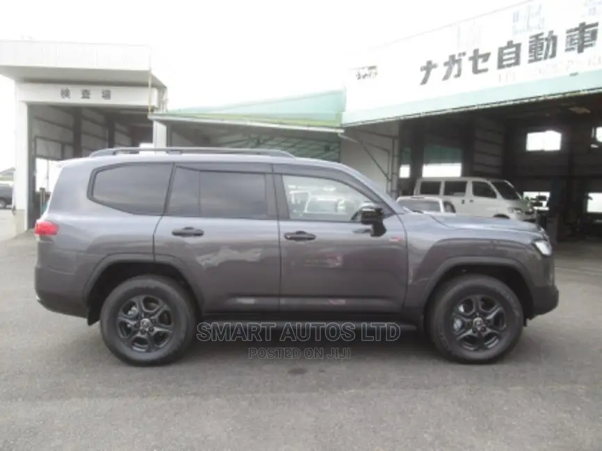 New Toyota Land Cruiser 2021 Gray