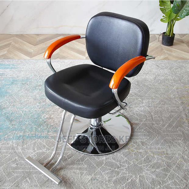 Simple Executive Styling Chair - main view