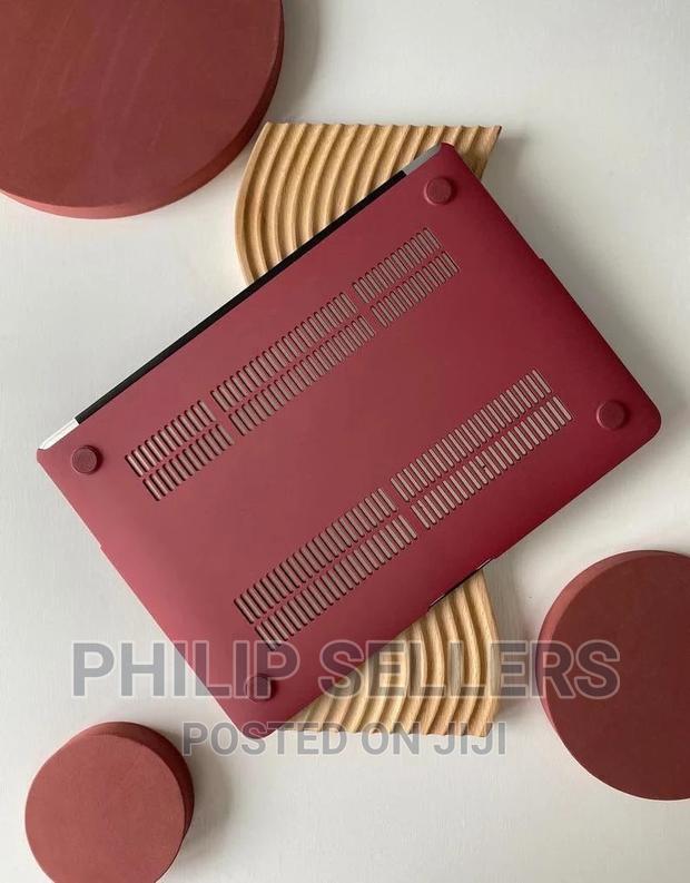 Does Your Macbook Need a Case - main view