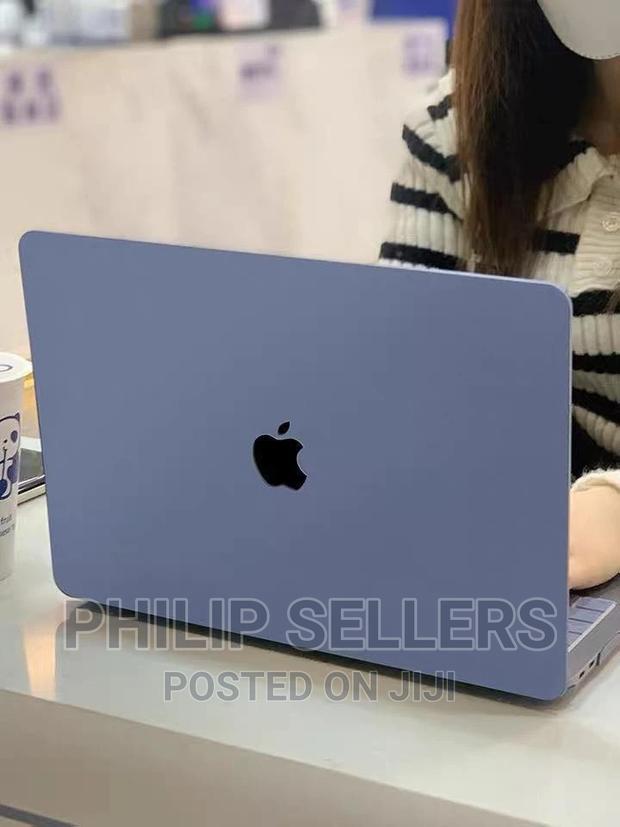 Does Your Macbook Need a Case - thumbnail 3