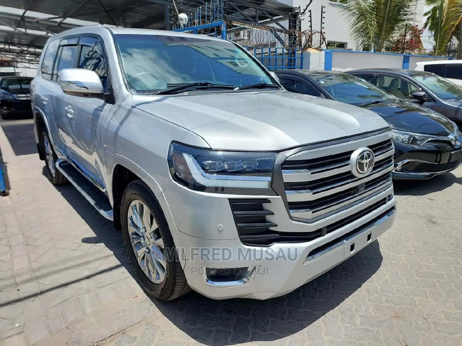 Toyota Land Cruiser 2015 Silver