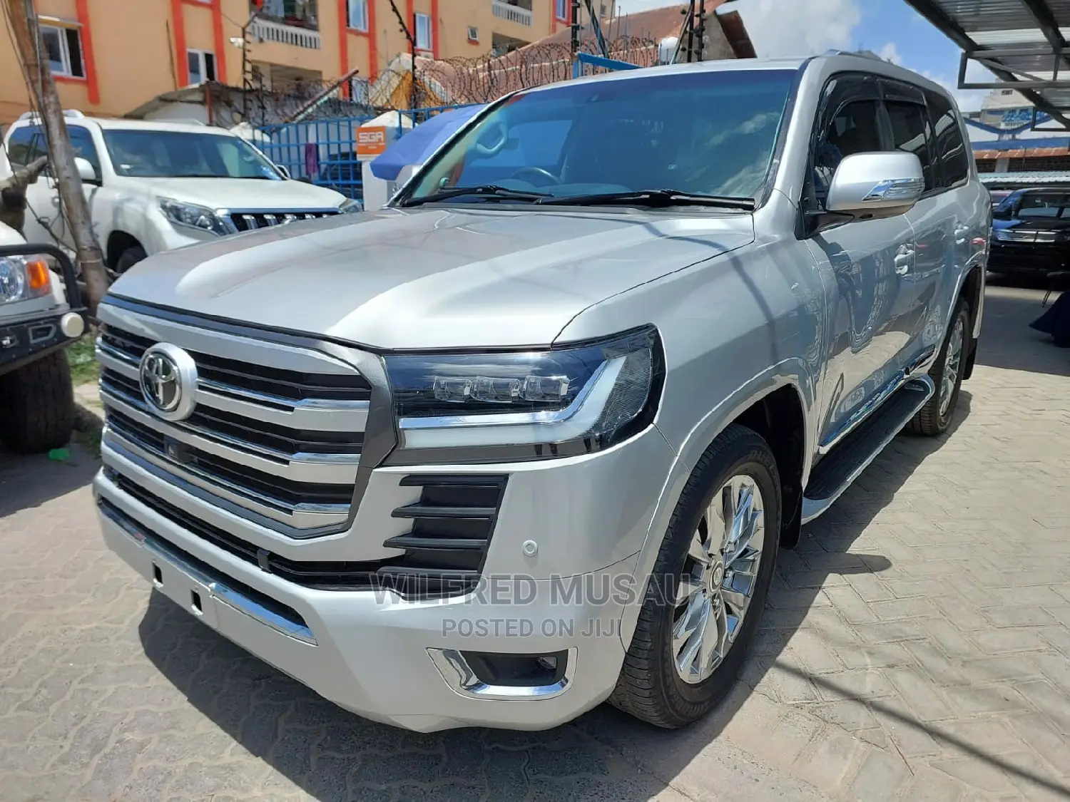 Toyota Land Cruiser 2015 Silver