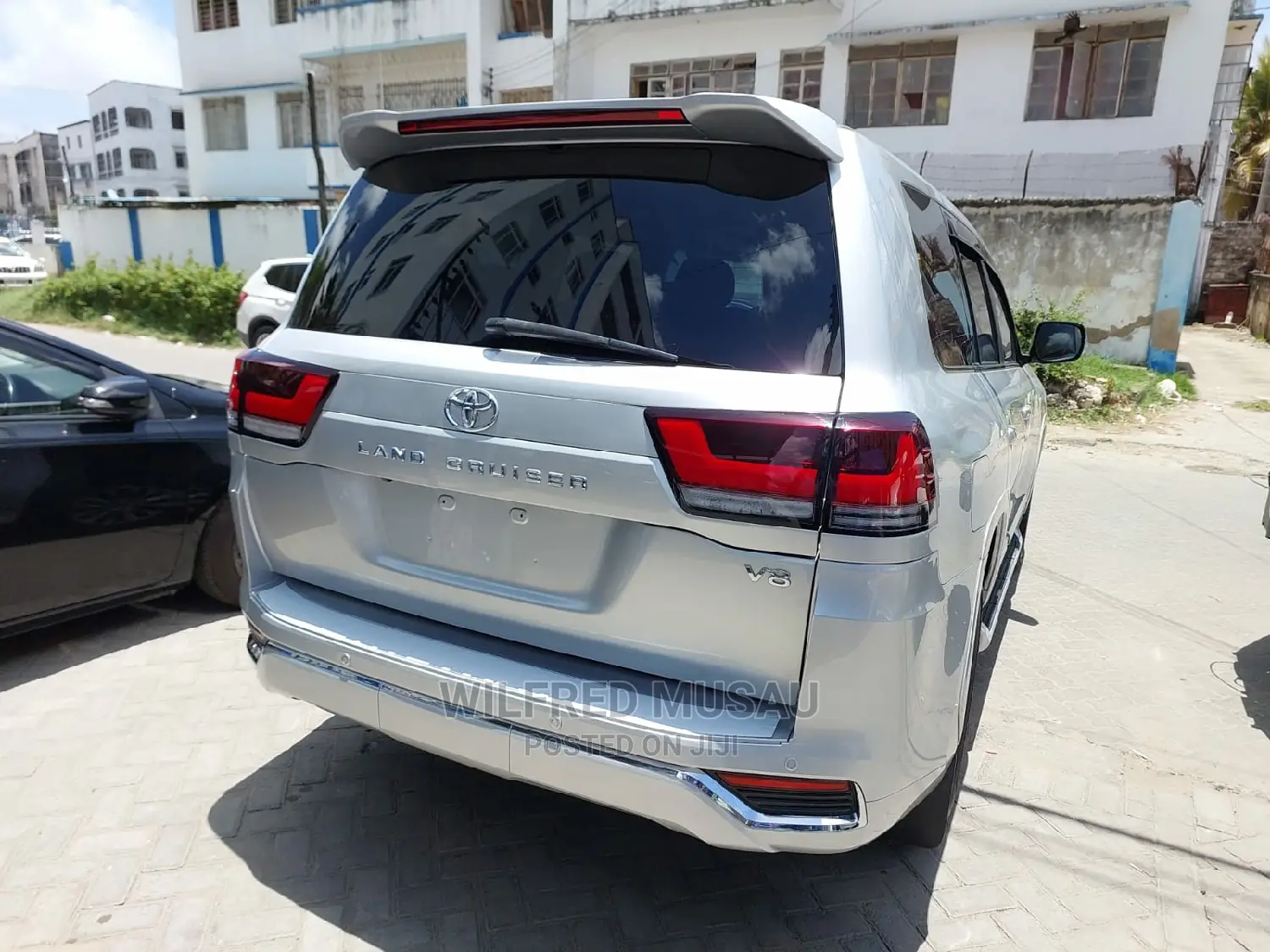 Toyota Land Cruiser 2015 Silver