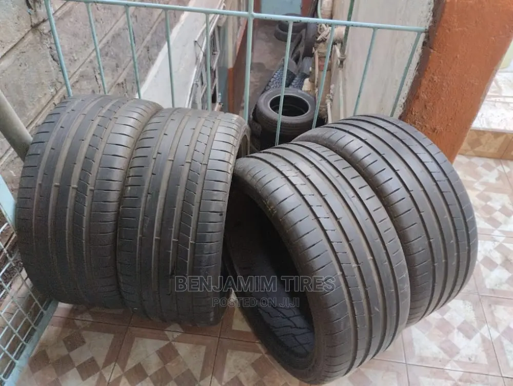 Second Hand Tires Sizes 255/35r19 Dunlop Make.