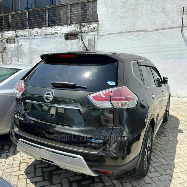 Nissan X-Trail 2016 Green