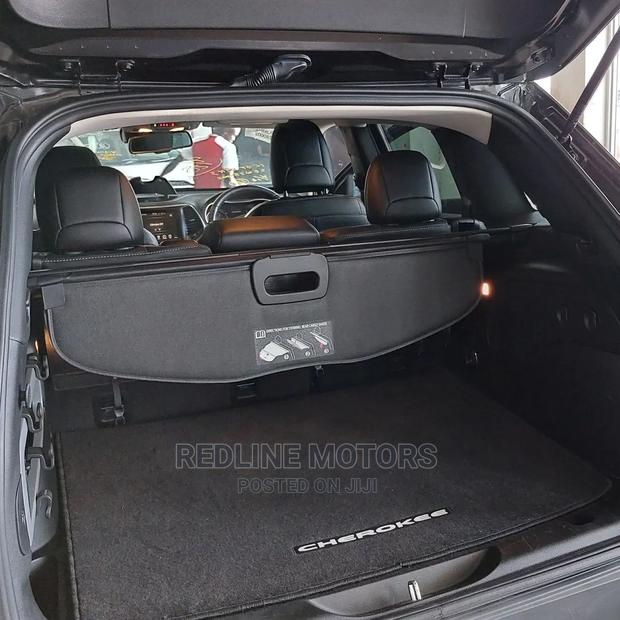 Jeep Grand Cherokee 2016 Black - thumbnail 7