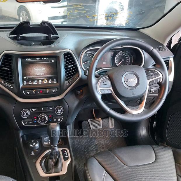 Jeep Grand Cherokee 2016 Black - thumbnail 9