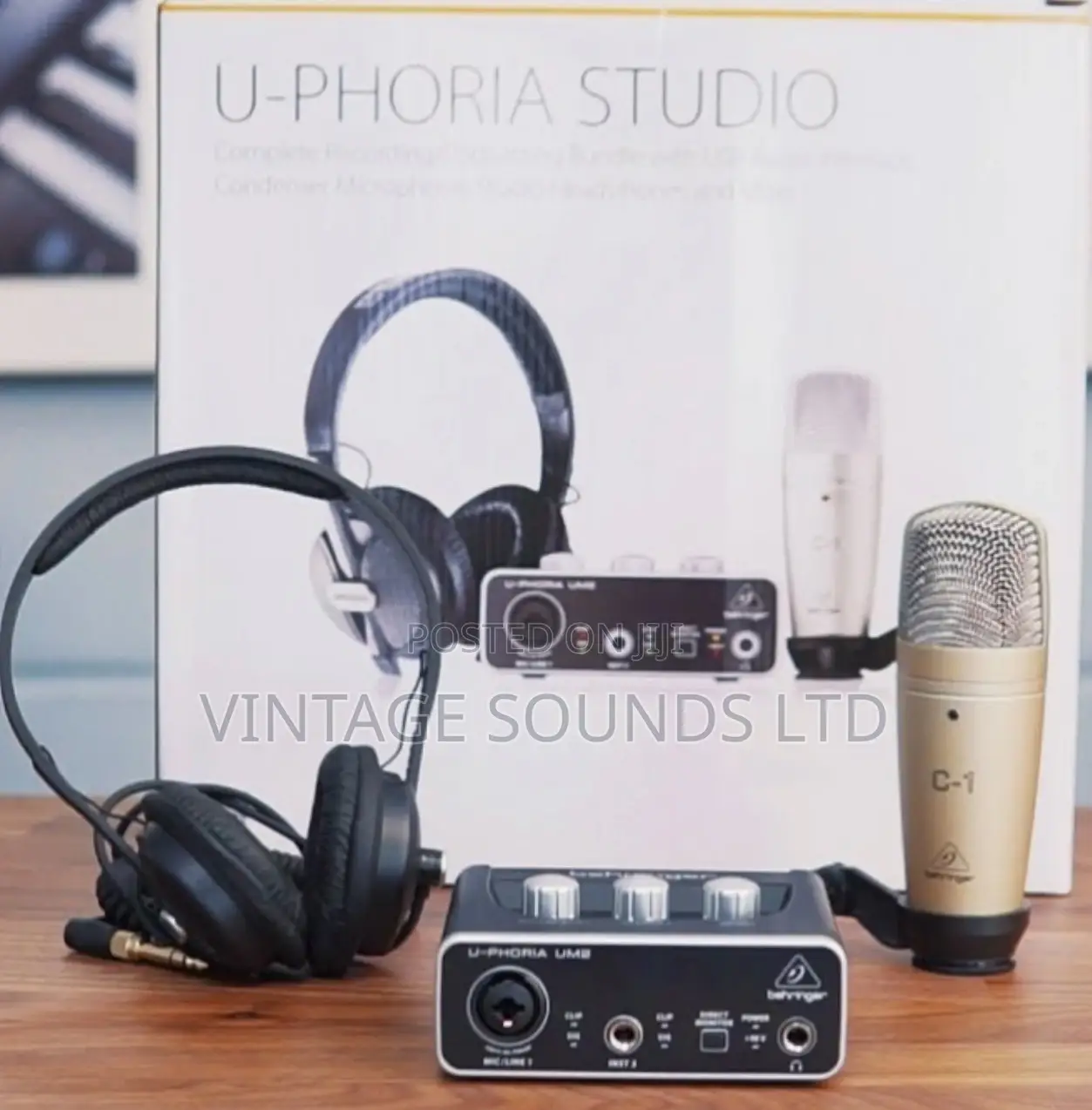 U Phoria Studio Complete Recording Podcasting Bunder Set