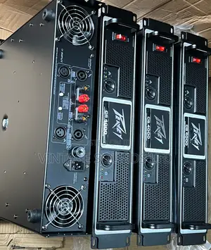 Peavey CS4000-4000 Watt Power Amplifier