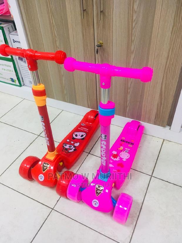 Kid's Scooter With Led Displays on the Wheel
