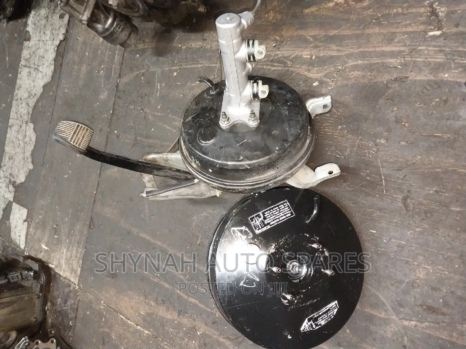 Brake Booster and Master Cylinder Toyota Shark