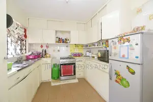 Furnished 9bdrm Maisonette in Parklands/Highridge for Sale