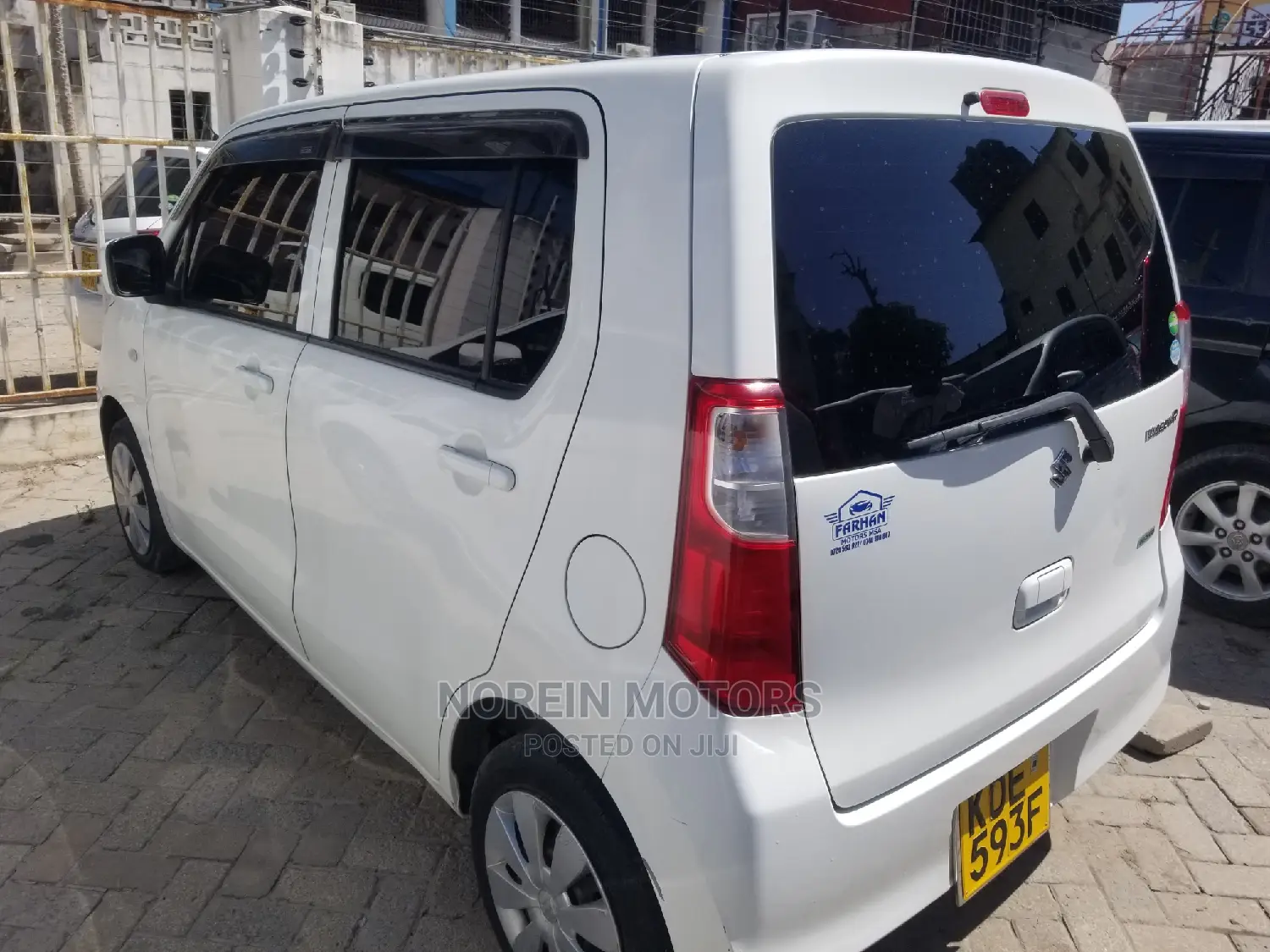 Suzuki Wagon 2014 White