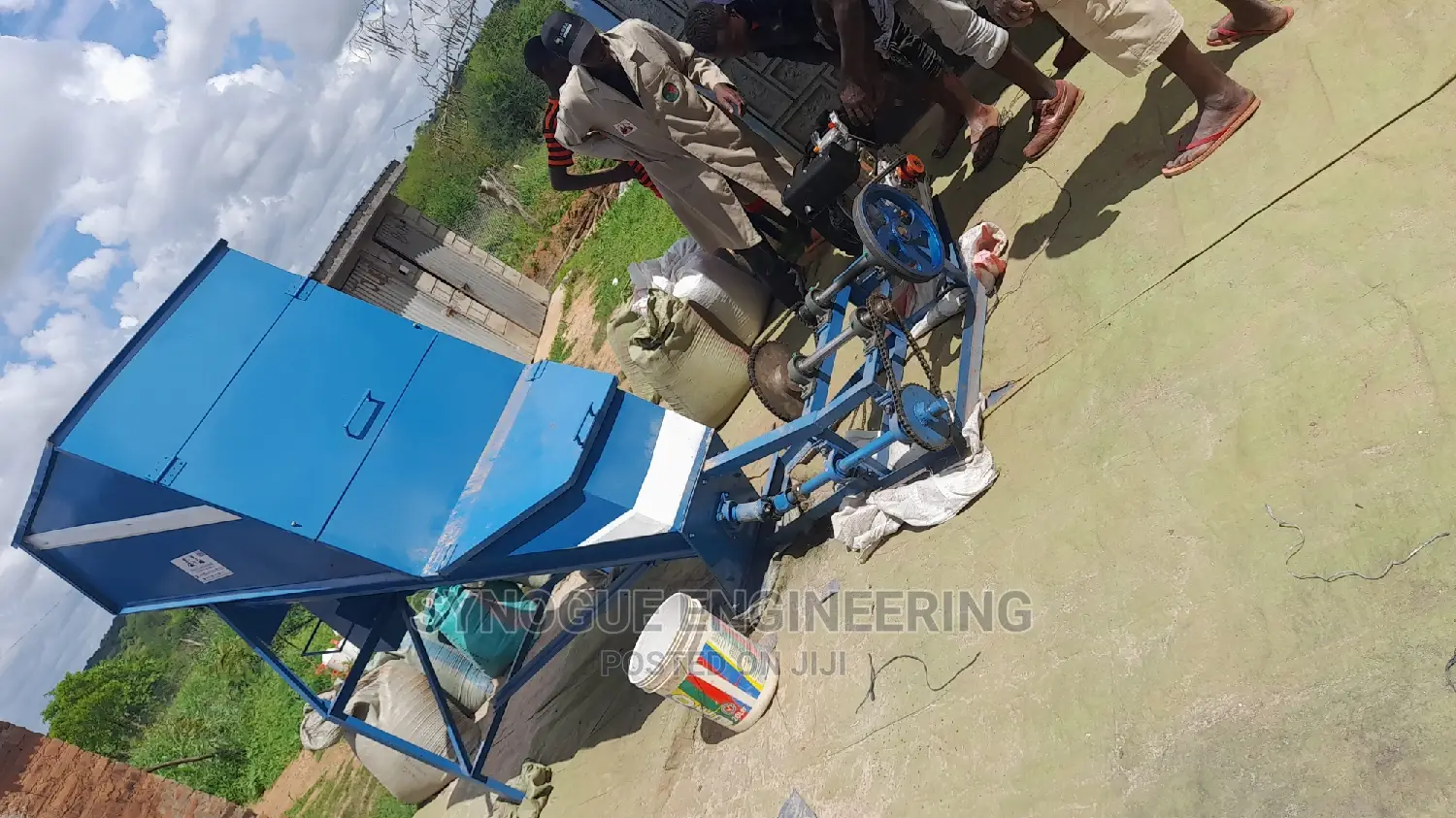 Feed Mixer