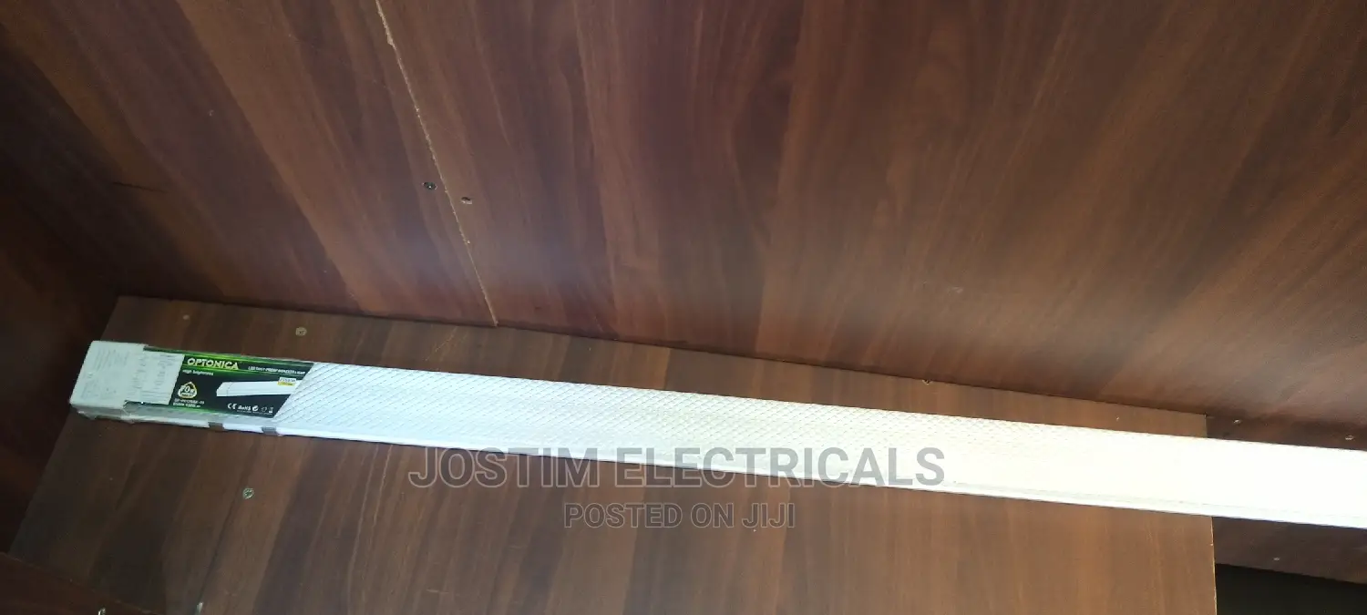 LED Dust Proof Bracket Light