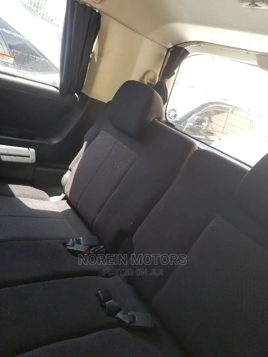 Mitsubishi Delica 2015 White