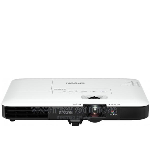 Epson EB-1780W Projector 3LCD Technology - thumbnail 3