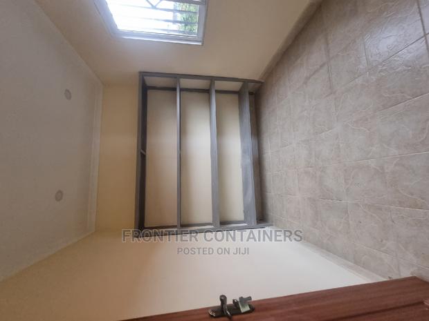 40ft Office With Storage Shelves - thumbnail 3