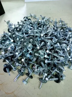 Self Drilling Tapping Screw With Hex Washer Head 5.5x25