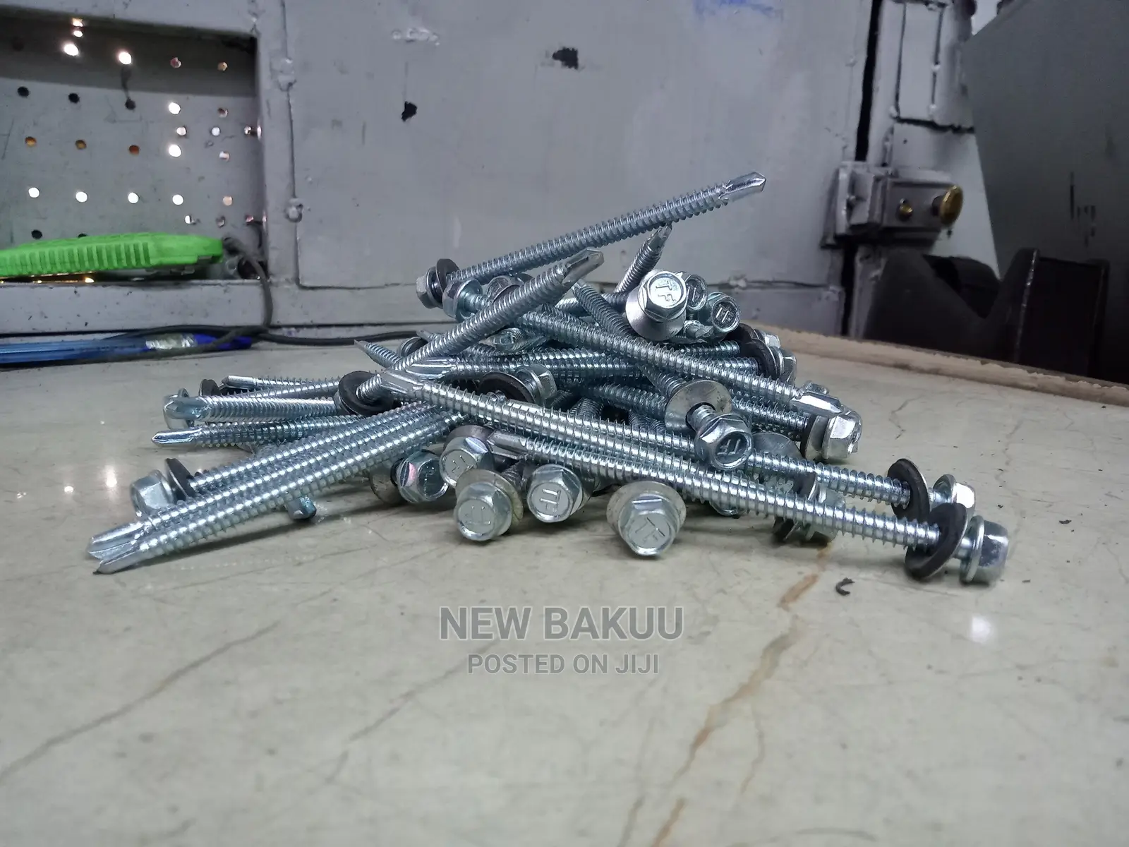 Self Drilling Tapping Screw With Hex Washer Head 6.3x100