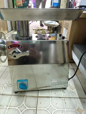 Meat Mincer M22 With Reverse Gear