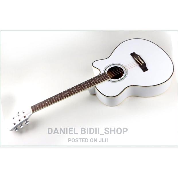 White Acoustic Guitar Size 40 - main view