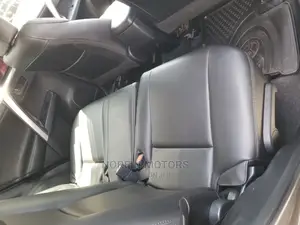 Toyota RAV4 SE AWD (2.5L 4cyl 6A) 2016 Gray