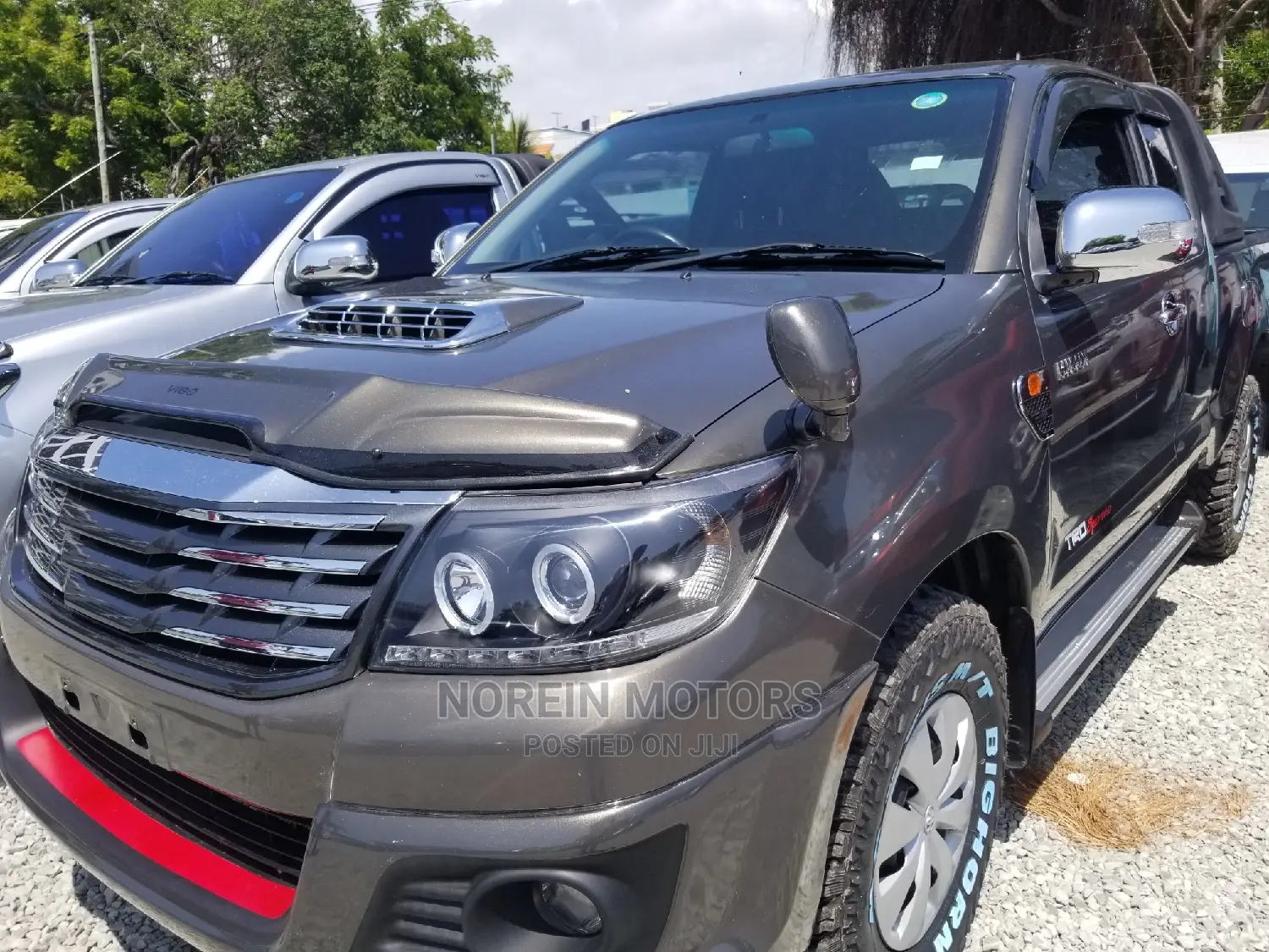 Toyota Hilux SR 4x4 2015 Gray