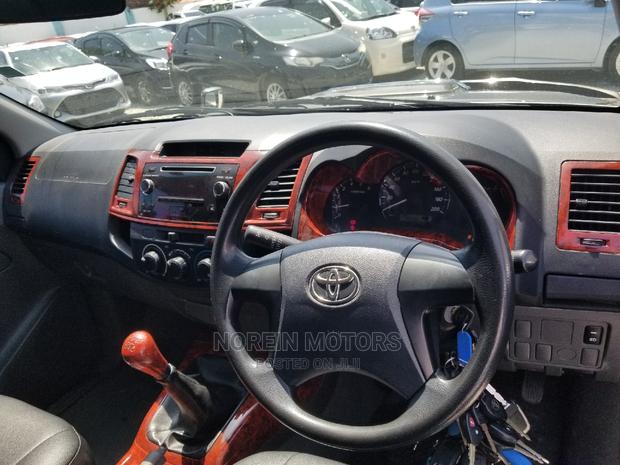 Toyota Hilux SR 4x4 2015 Gray - thumbnail 12