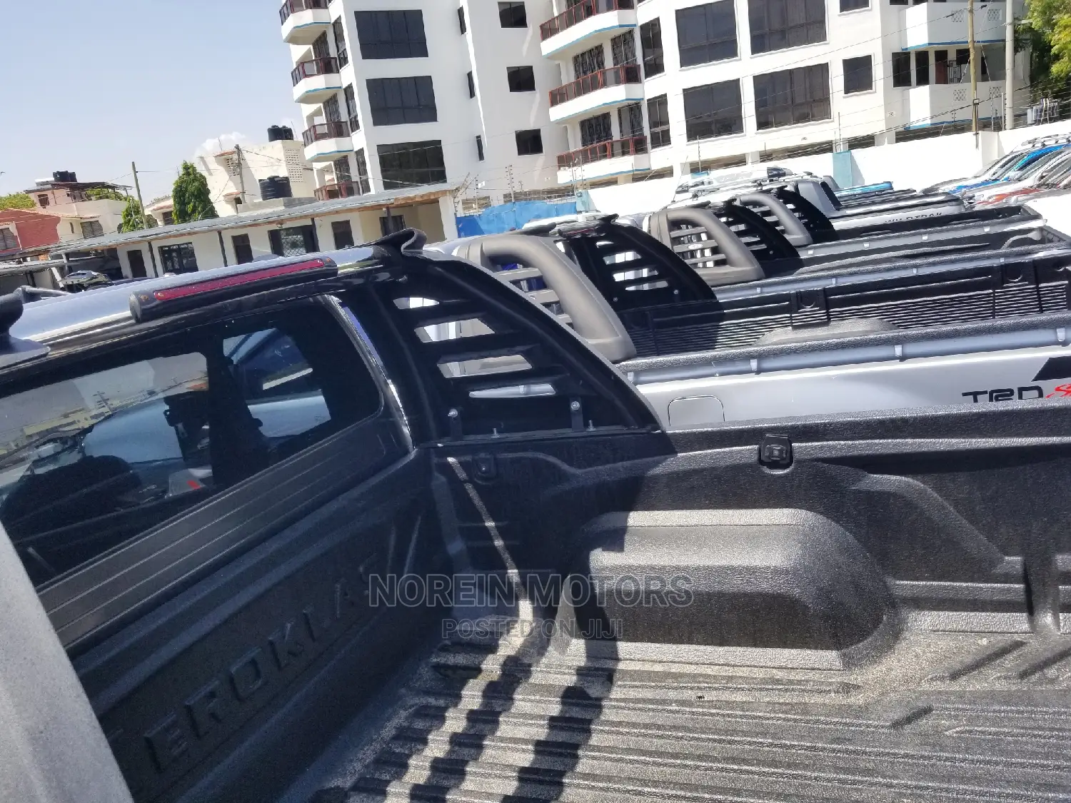 Toyota Hilux SR 4x4 2015 Gray