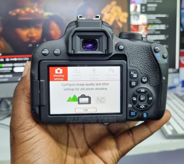 Canon EOS 800D With 18-55 Lens - thumbnail 6
