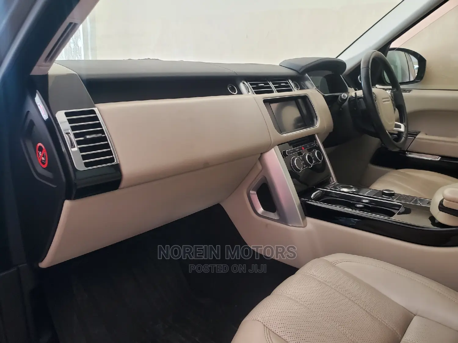 Land Rover Range Rover Vogue 2016 Gold