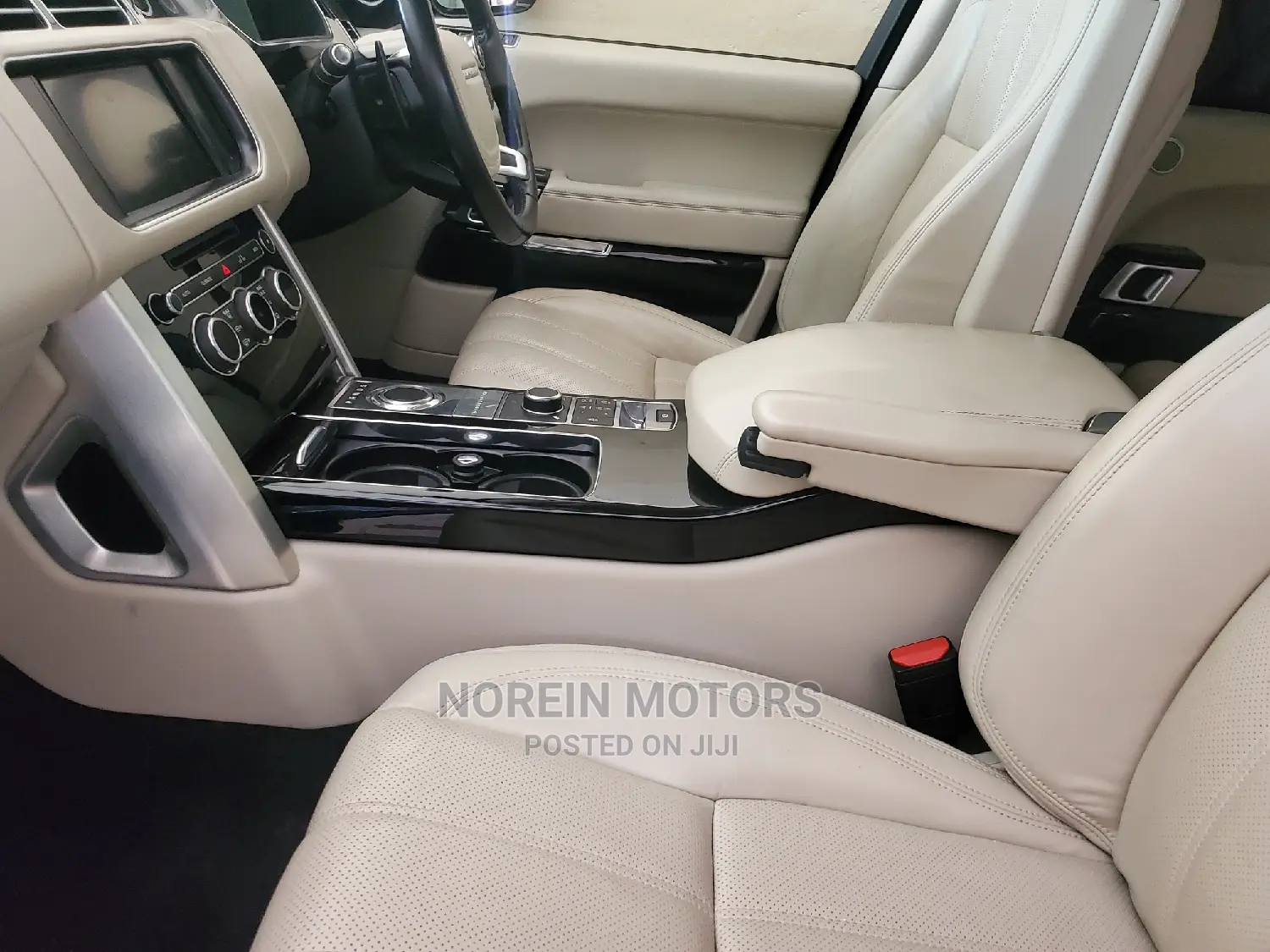 Land Rover Range Rover Vogue 2016 Gold