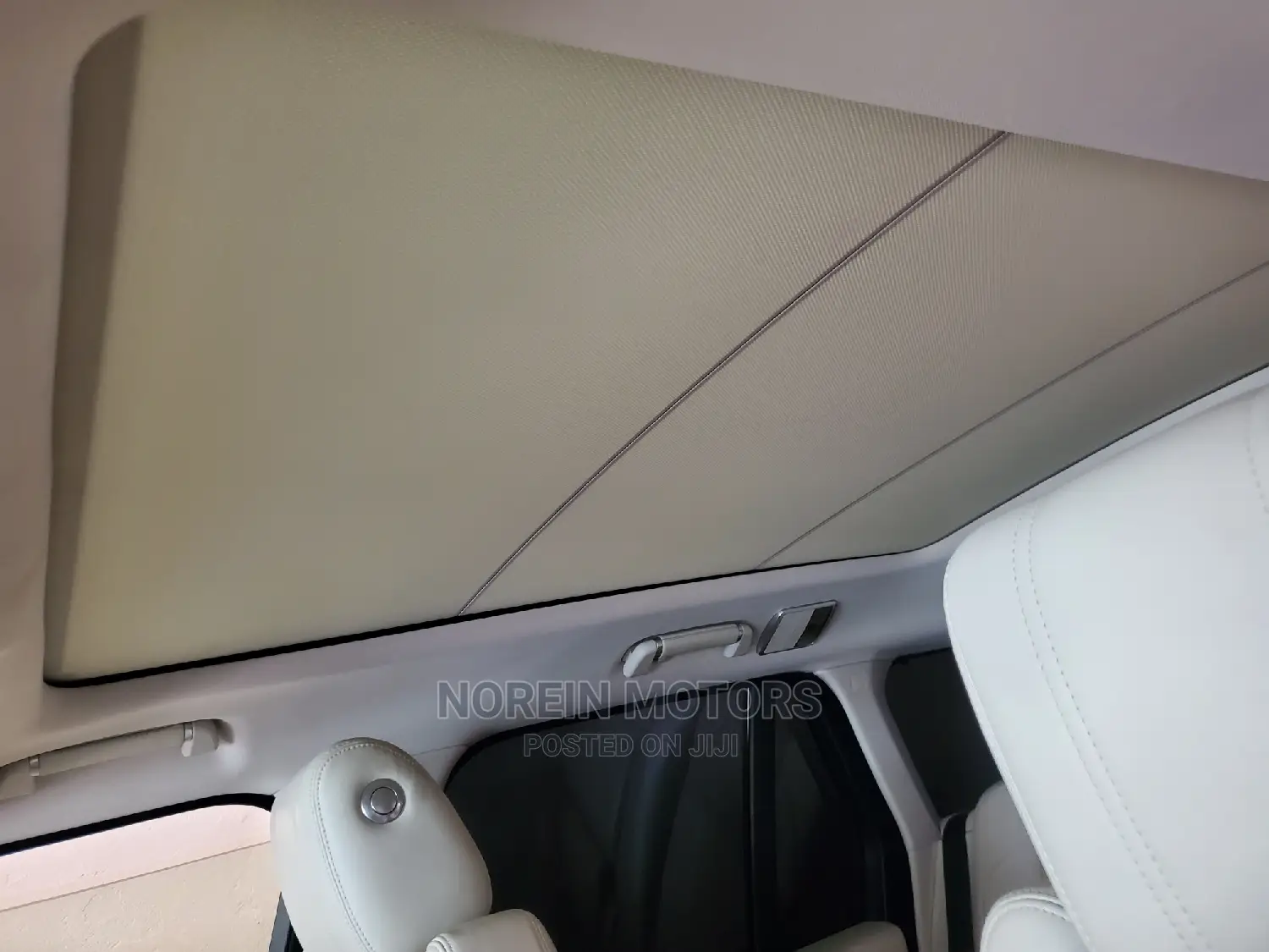 Land Rover Range Rover Vogue 2016 Gold