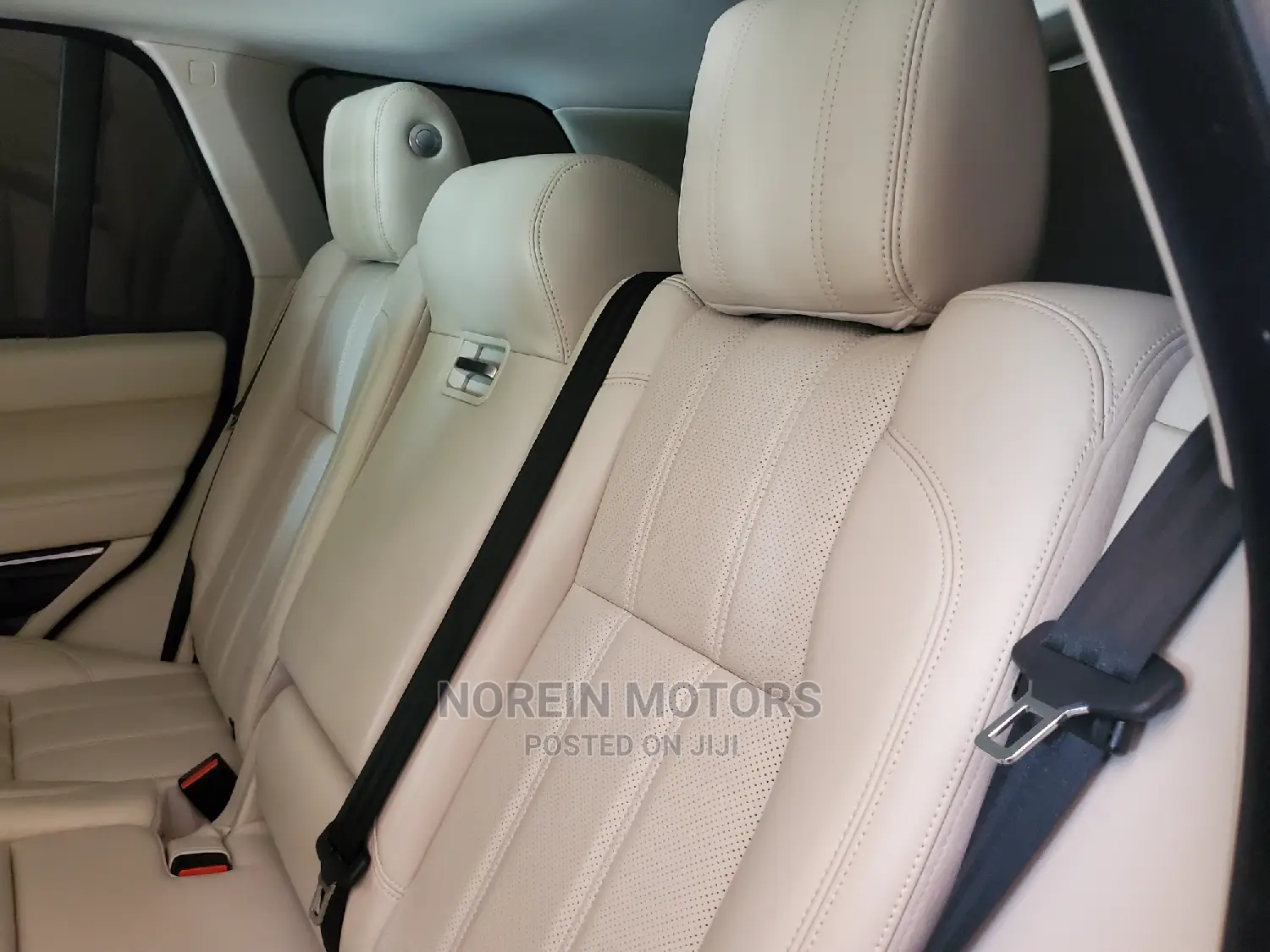 Land Rover Range Rover Vogue 2016 Gold