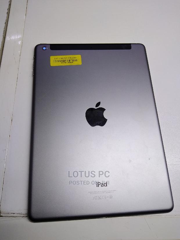 Apple iPad Air 32 GB Gray - thumbnail 2